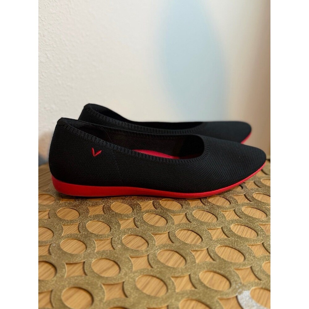 VIVAIA Aria Walker Pointed Toe Ballet Flat Shoes in Black + Red Sole Size 40.5